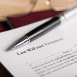 Jak dochodzić zachowku po pominięciu w testamencie?