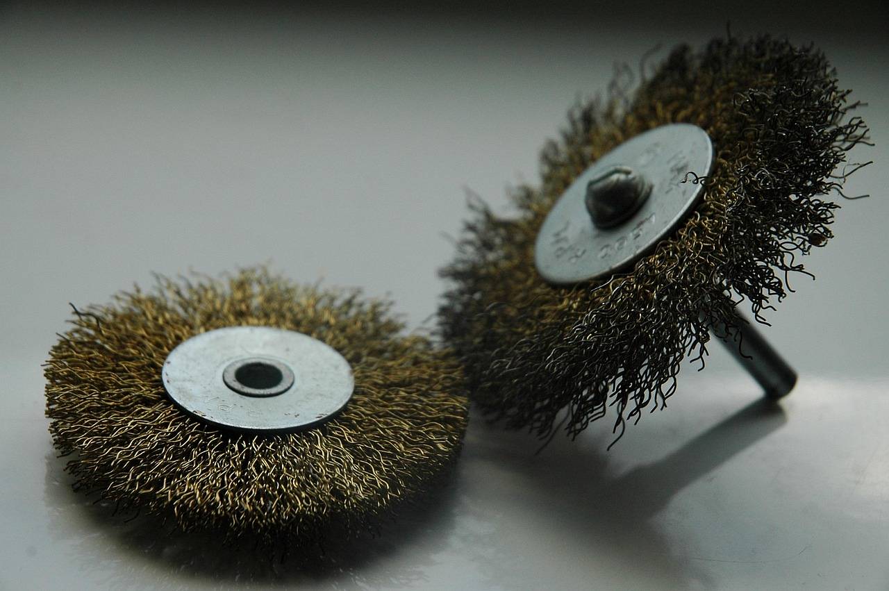 Szczotki techniczne w przemyśle – gdzie znajdują zastosowanie