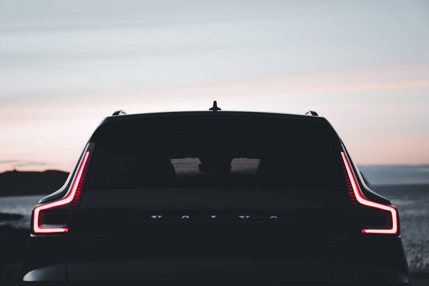 Volvo XC40 Hybrid – co warto wiedzieć przed zakupem tego auta