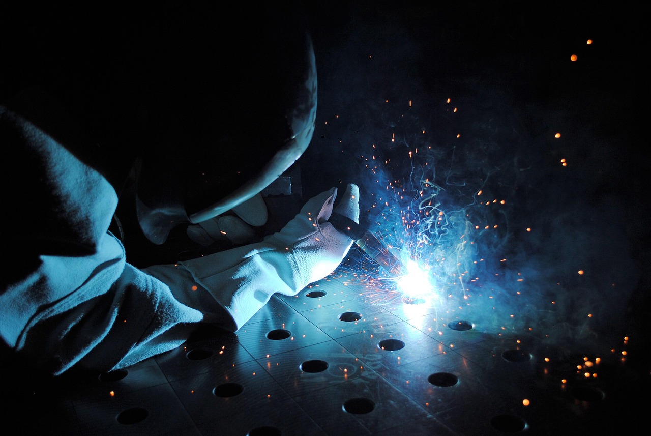 Kursy spawacza – metody, poziomy i egzamin w WELDER