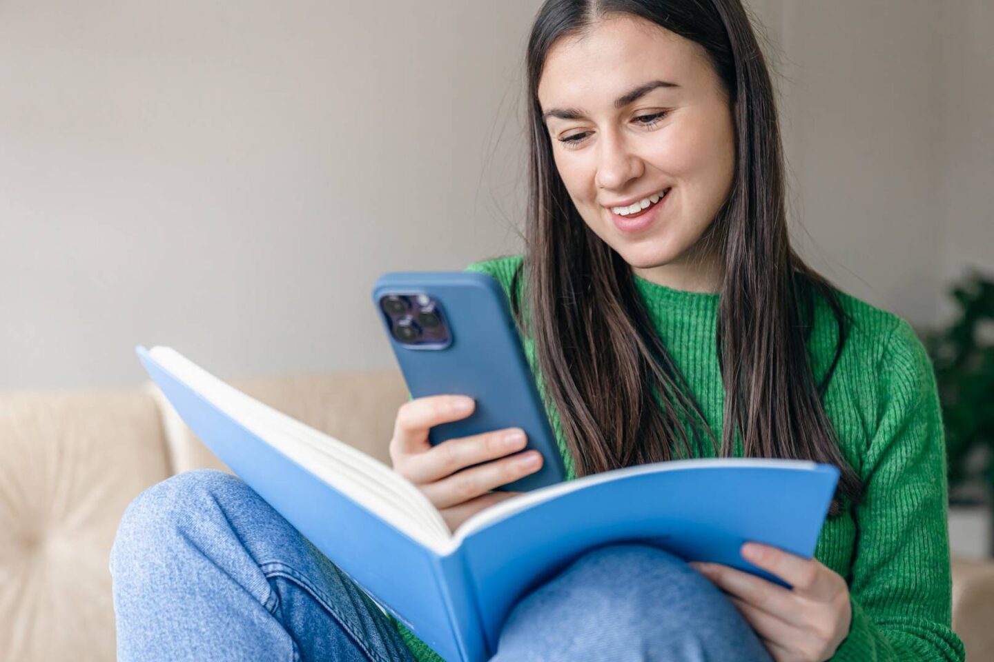 Telefon zamiast zeszytu? Jak technologia zmienia sposób nauki języków